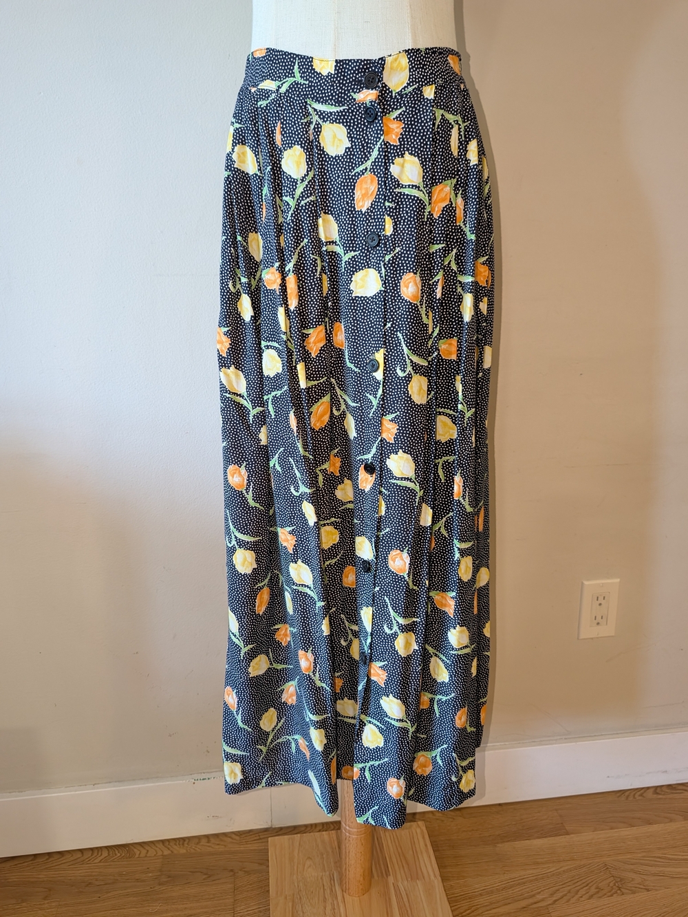Vintage Pleated Button Front Midi Skirt With Polka Dot And Floral Pattern